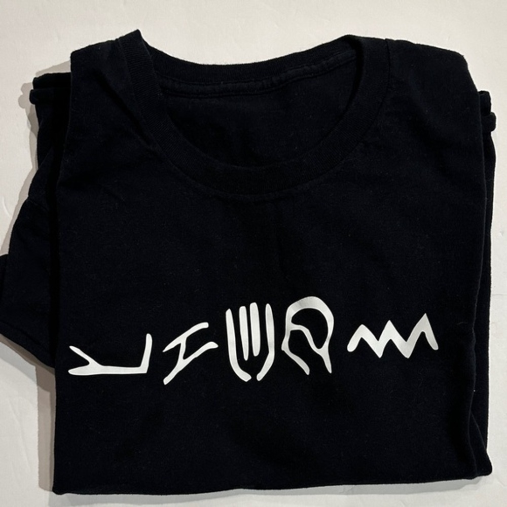 Black cropped crew neck Graphic T-Shirt with hieroglyphic Text size large